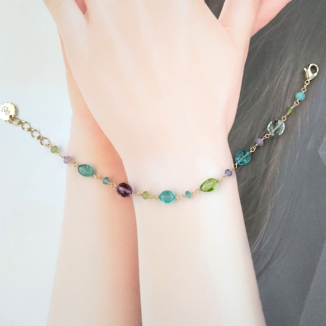 Multi color bracelet 055