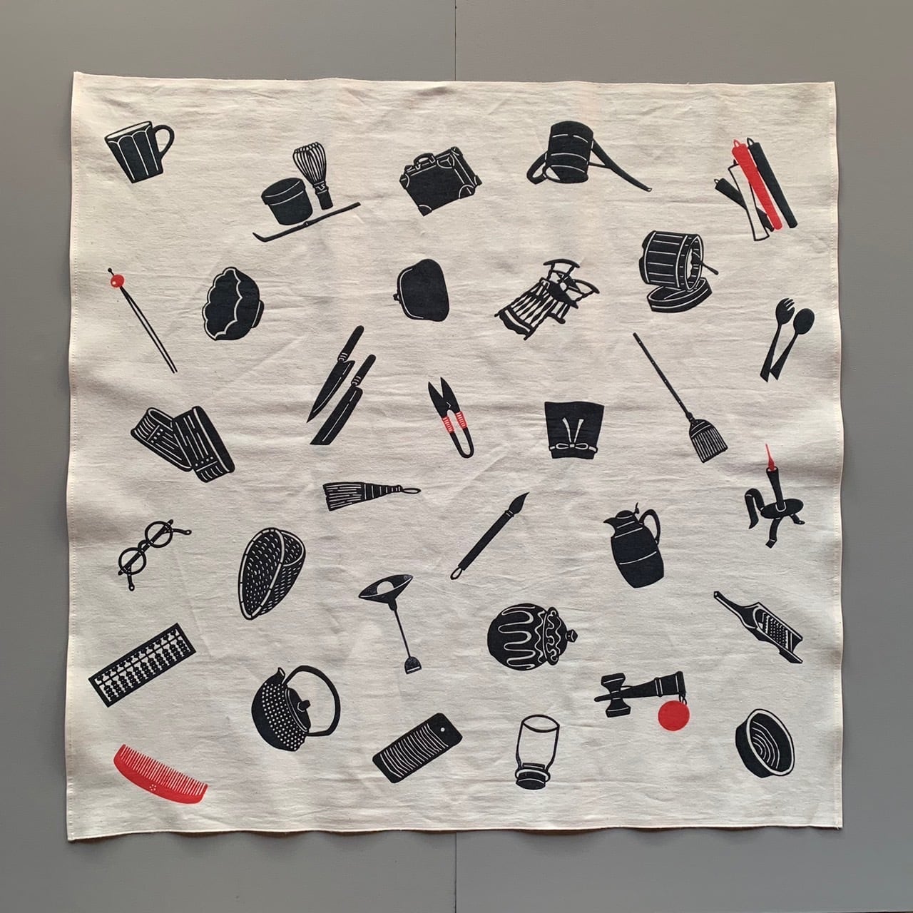 風呂敷 昭和の道具 黒×赤 | katazome-takada