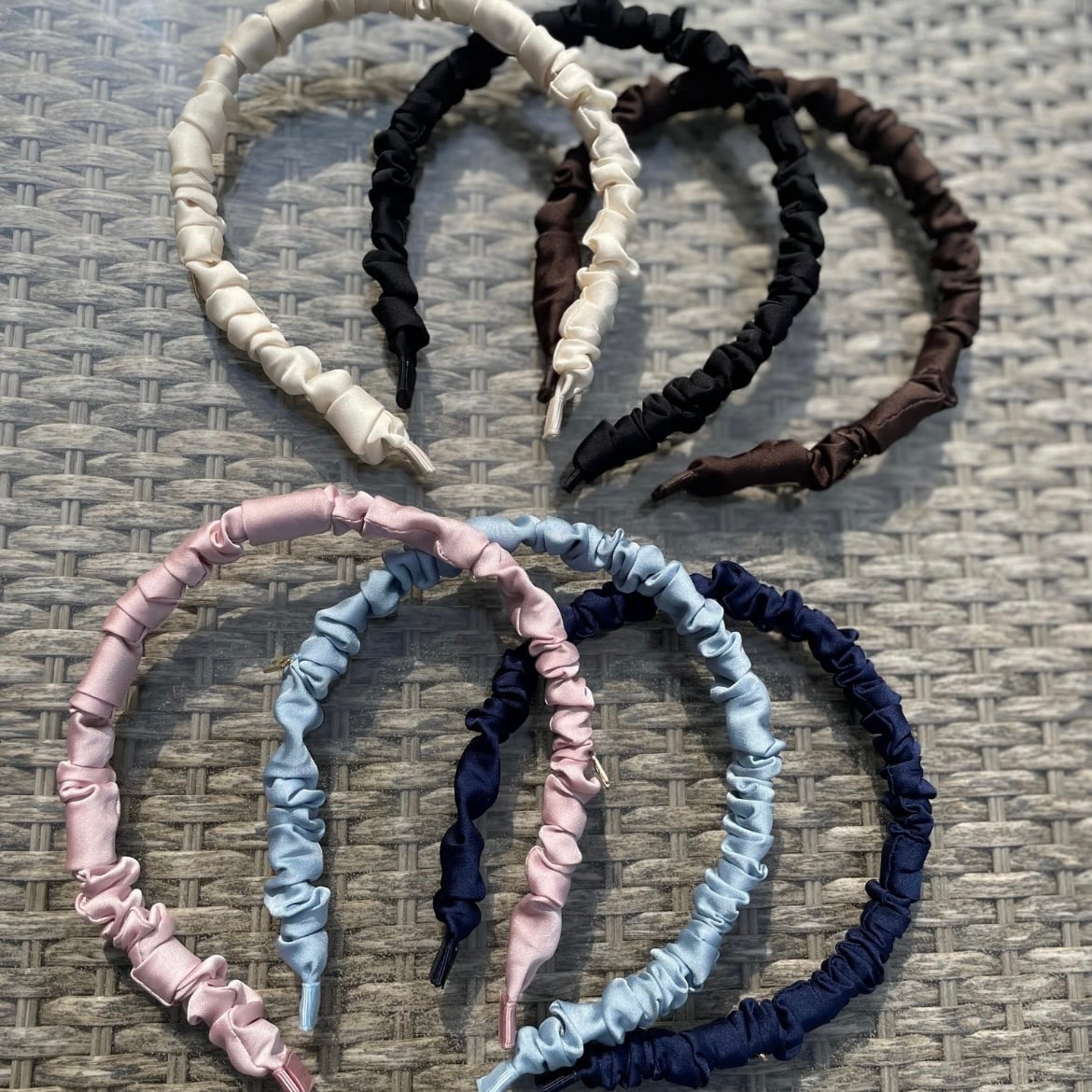 サテンギャザーカチューシャ