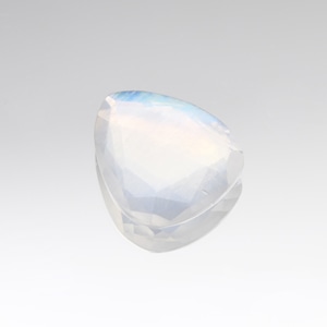 レインボーブルー ムーンストーン 5.947ct Rainbow Blue Moon Stone ペシェイプローズカット インド産 （WEB00031）