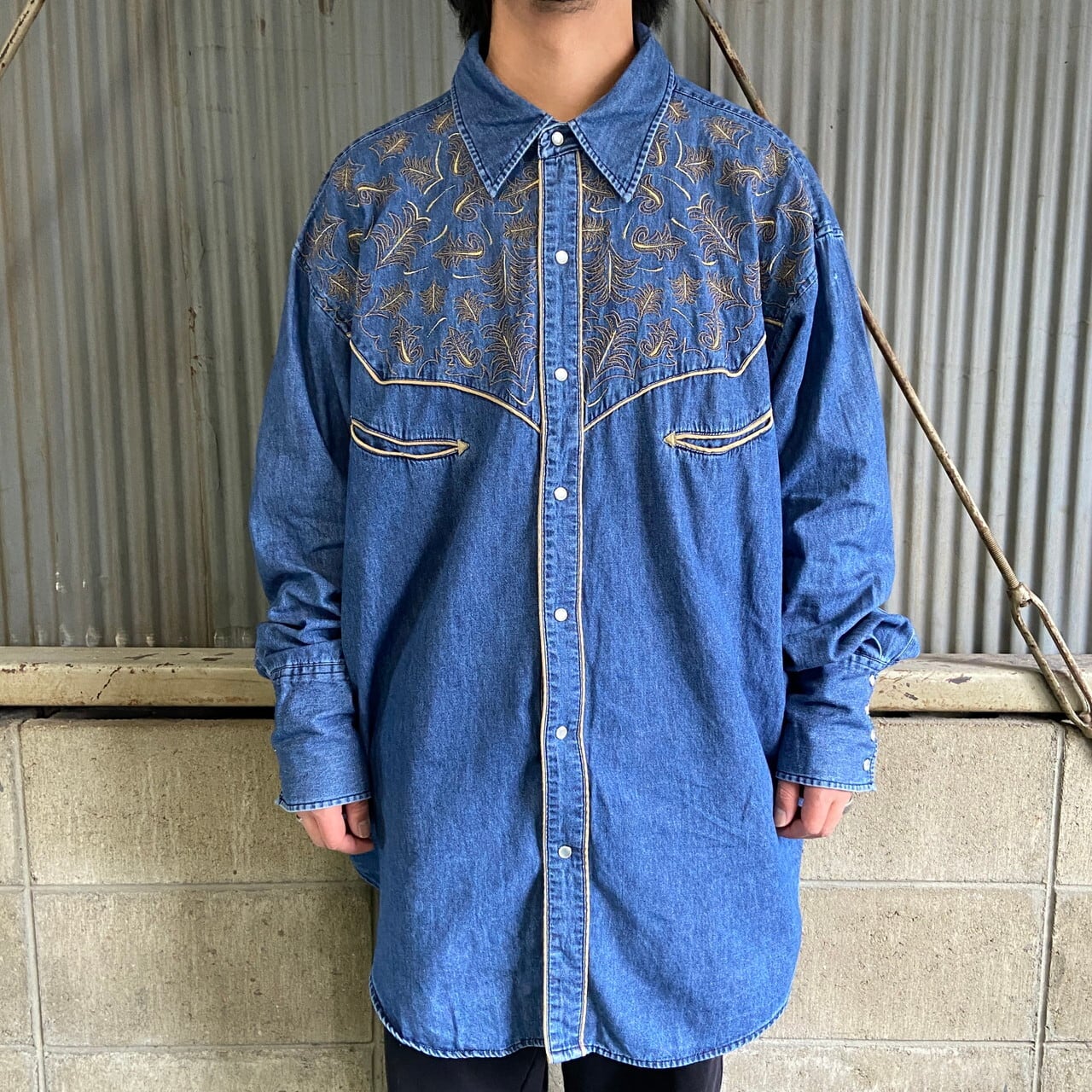 ＊新品＊刺繍入りデニムシャツ　大きいサイズ　メンズ　レディース ビッグサイズ Alan Jackson 長袖 ボタニカル柄 刺繍 デニムウエスタン