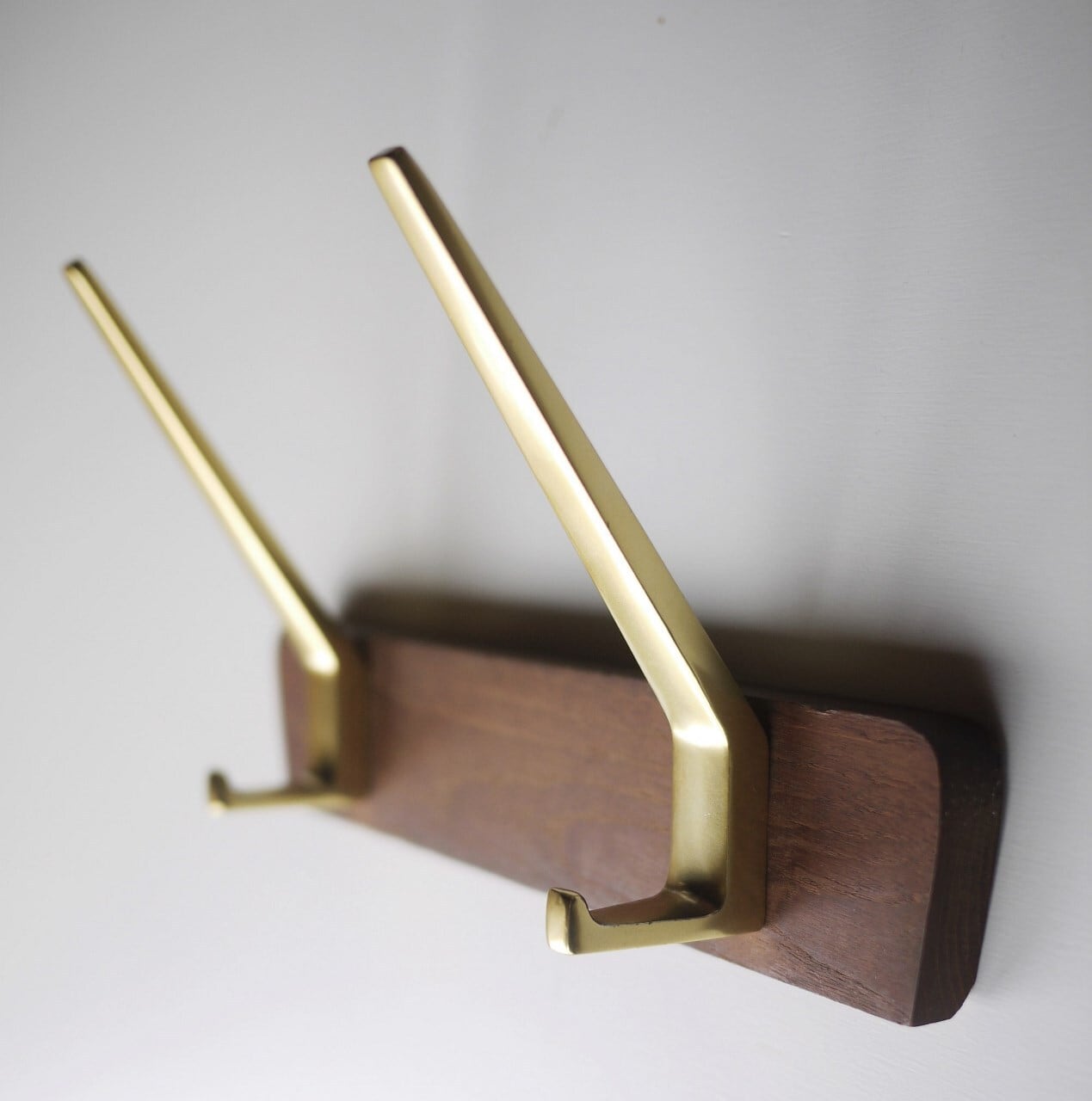 アルミ金色2連フック ウォールハンガー ドイツ