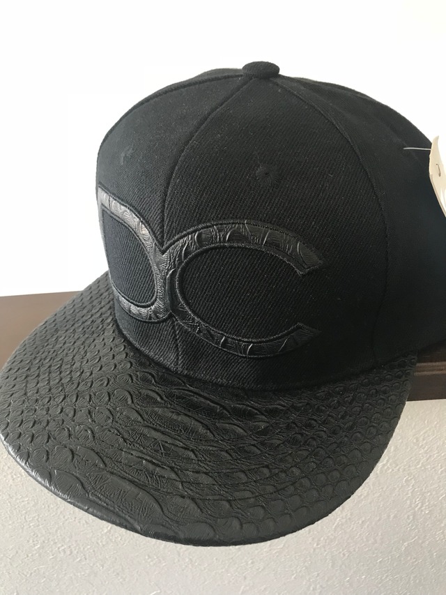 BE Snapback – BLACK OUT
