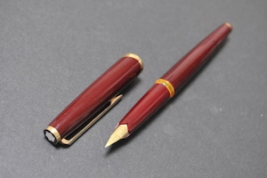 '70s　モンブラン １２１ ボルドー　MONTBLANC 121　（中字）　18K　　　　　01679