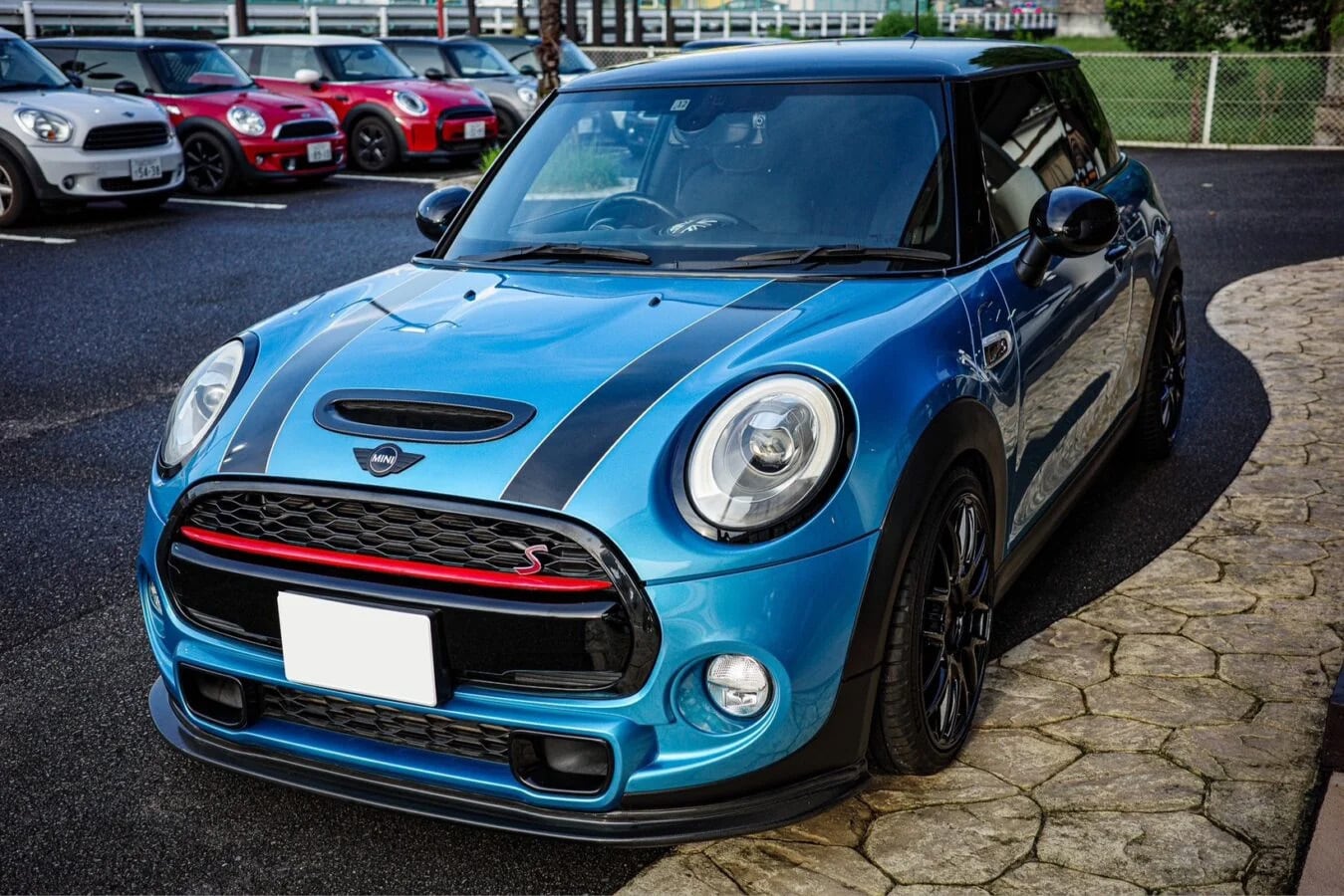 グリルセンターモールカバー【F55/F56/F57 CooperS 前期・中期