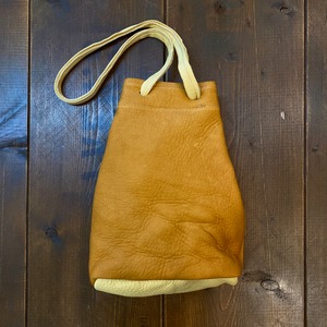 ナスングワム×アーリーモーニング【Nasngwam×Early Morning】Deerskin Whiskey Bag (camel)
