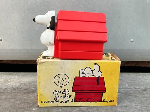70s AVON SNOOPY SHAMPOO