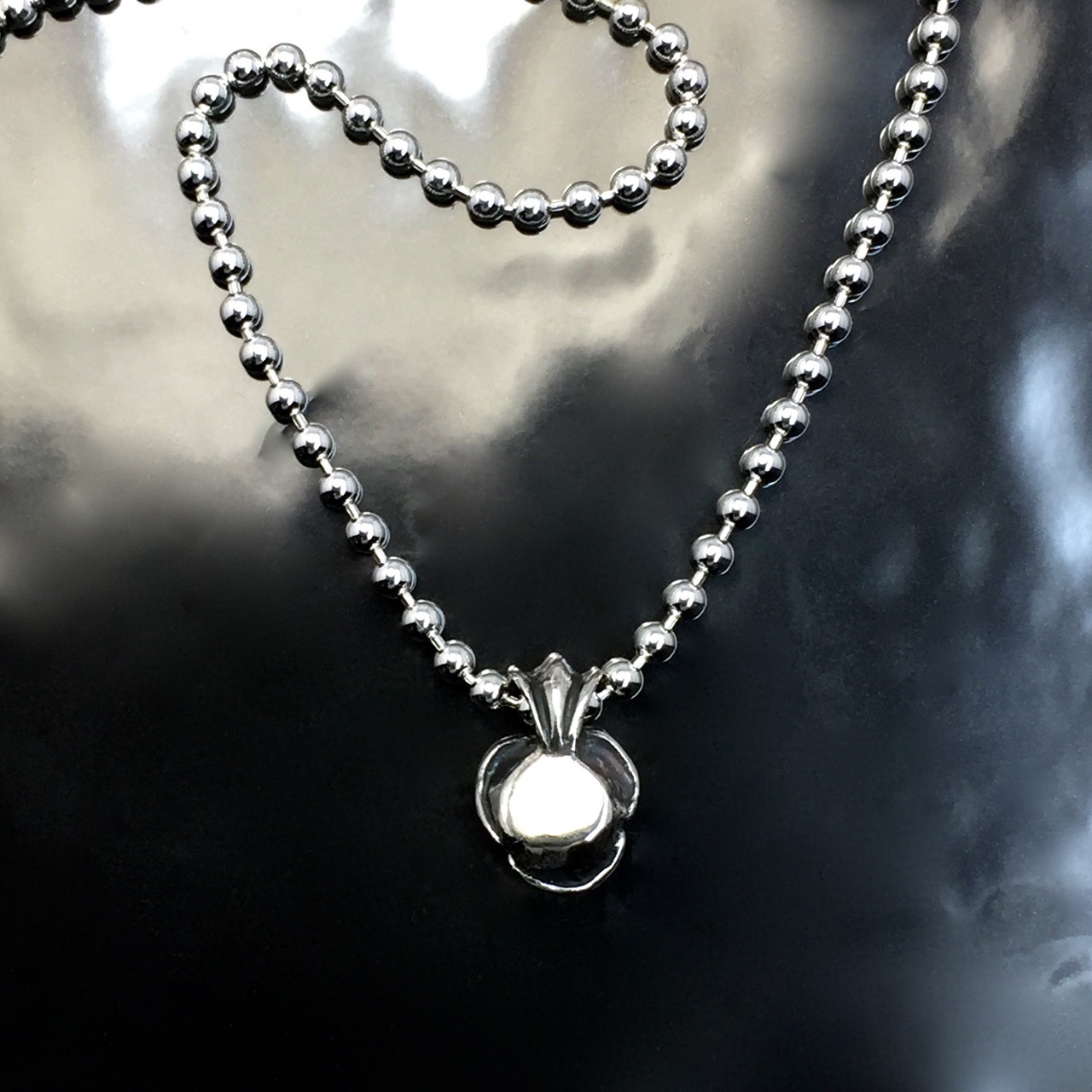 BALL CHAIN [ROSE] w/RUBY in collaboration with SUGIZO / ローズペンダント・スギゾーコラボレーション ルビー
