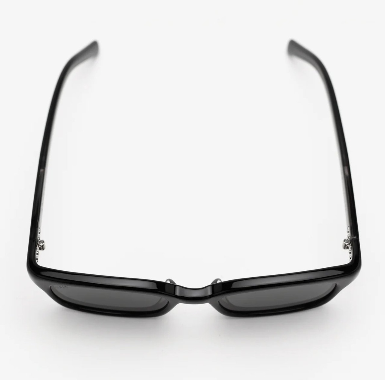 AKILA LA / Trivia black