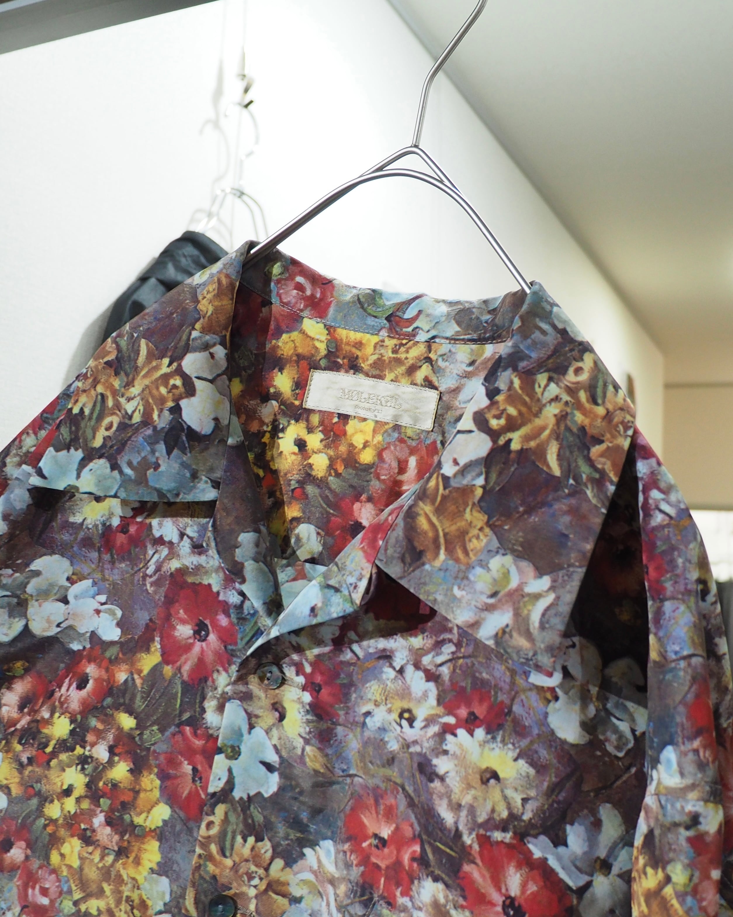 Beautiful Luxury Flower All Over Pattern Vintage Open Collar Shirt