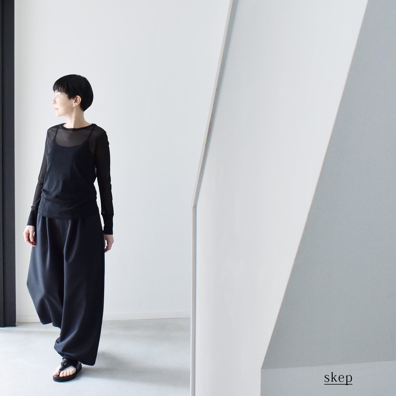 リブ タートルネック ニット（厚手）：チャコールグレー［NT49TACGY