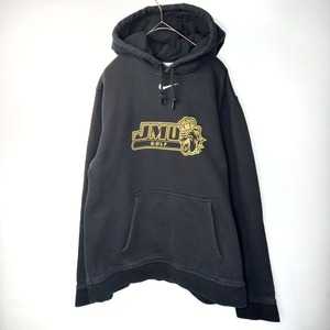 ナイキ　プルオーバー　スウェット　パーカー　刺繍ロゴ　センターロゴ　スウォッシュ
