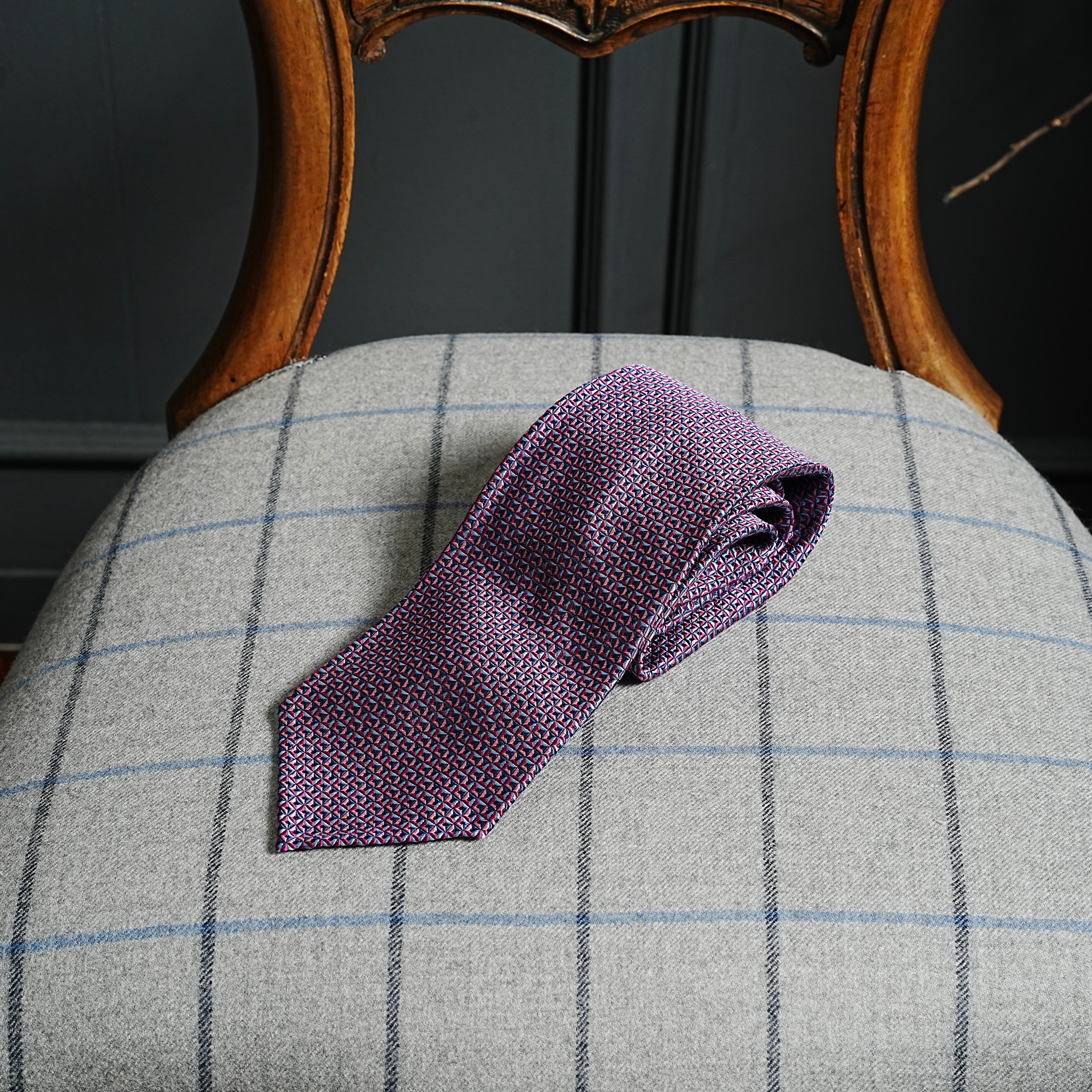 5-Fold Jacquard Silk Tie purple: Crafting a Luxurious Knot 2502-26