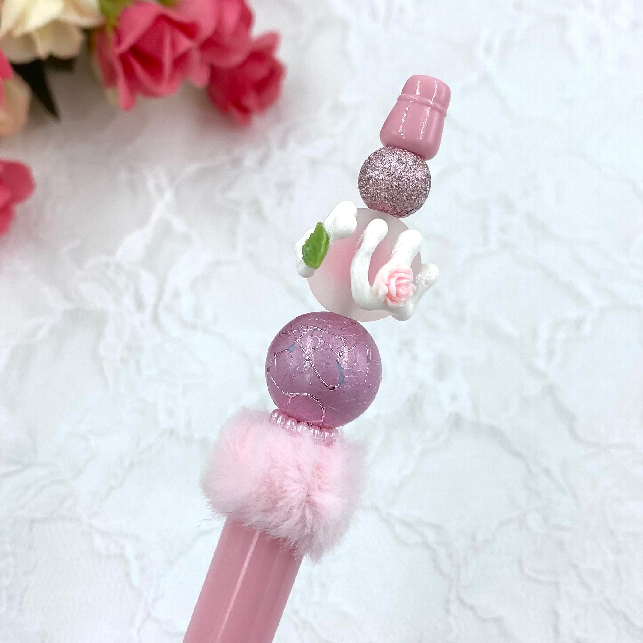 182 カスタムボールペン完成品 手書き蓄光薔薇パーツビーズボールペン