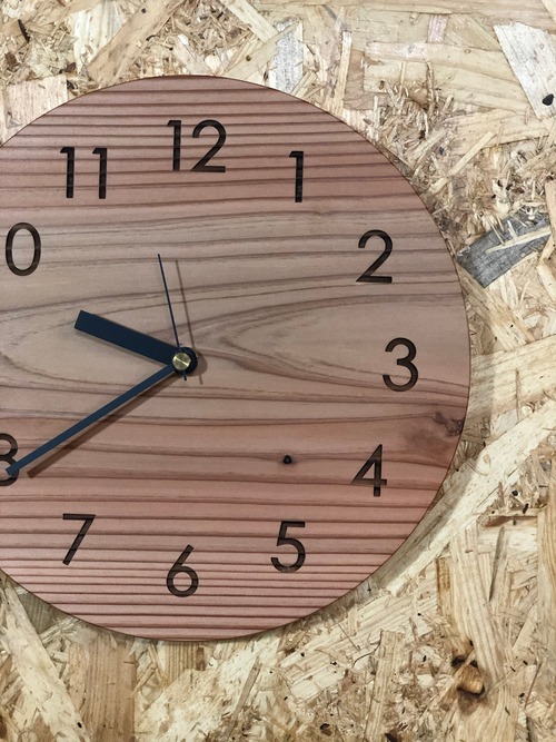ご予約品　Wooden clock  木の時計 （秋田杉）size L　20-04　数字あり