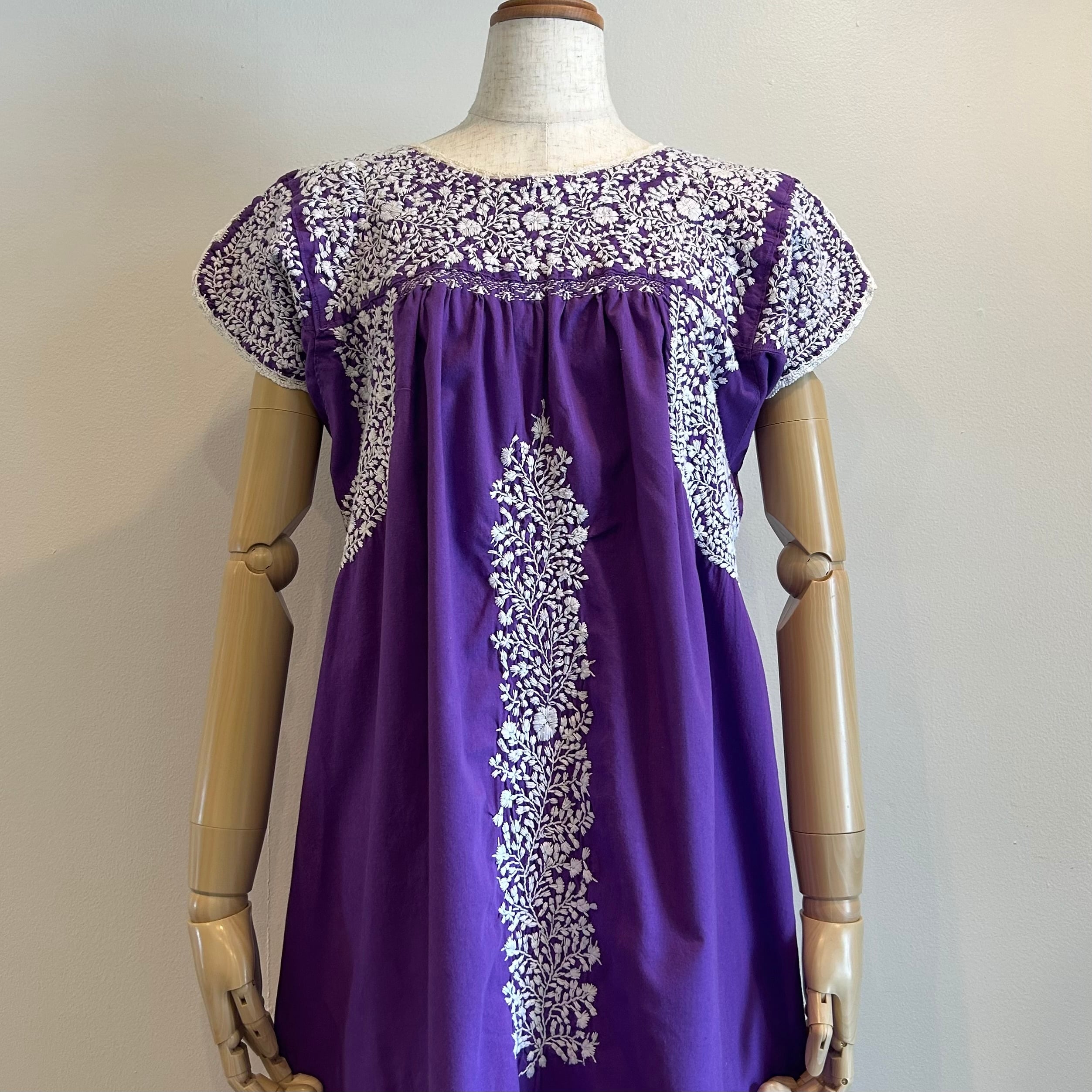 サンアントニーノ刺繍 ワンピース | Monique vintagestore 古着 サンアントニーノ刺繍 ワンピース | Monique vintagestore 古着