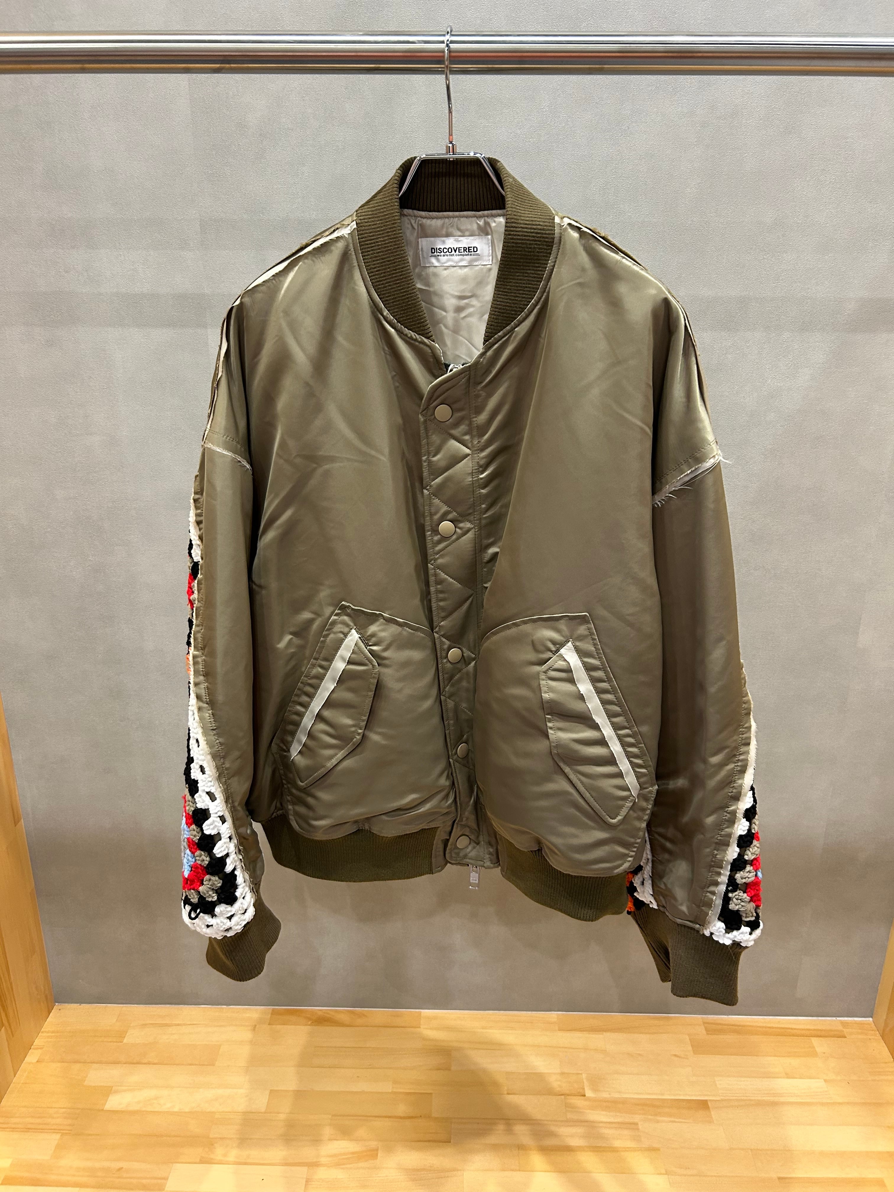 DISCOVERED ディスカバード】CROCHET SLEEVE MA-1 KHAKI | delhezi DISCOVERED ディスカバード】CROCHET SLEEVE MA-1 KHAKI | delhezi
