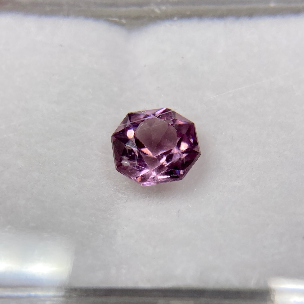 お花みたいなスピネル 大 約5.8mm No.4