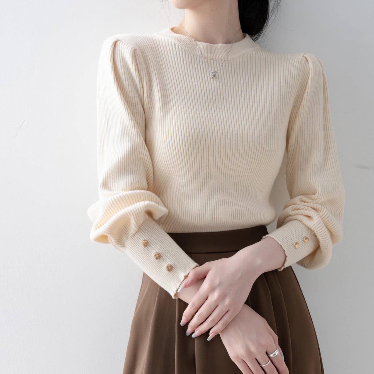 バルーンスリーブラウンドネックトップス Me1482