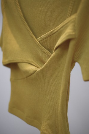 Cross Knit Short Sleeve Top / YELLOW