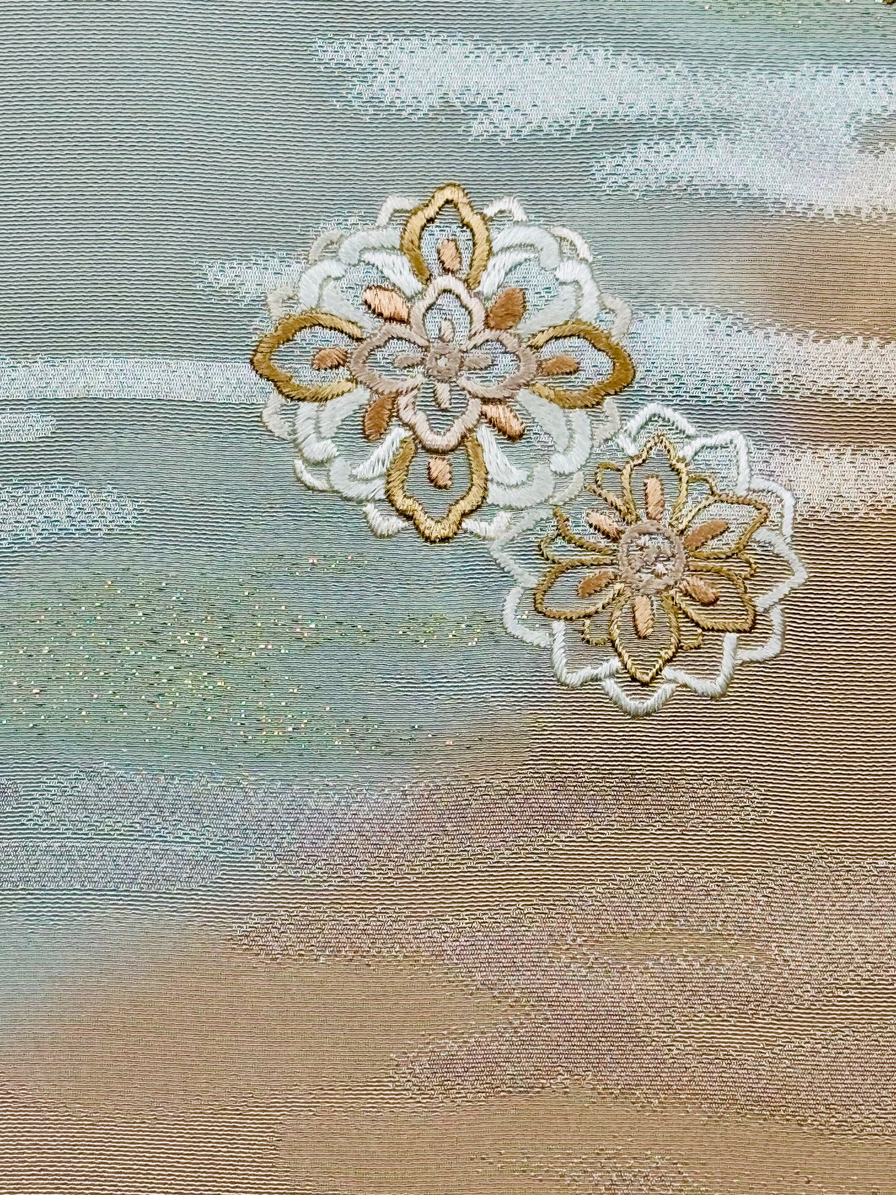 グラデーション手刺繍花柄刺繍 訪問着 手刺繍 華紋 訪問着用 三色ぼかし染め帯あげ | 絞彩苑種田