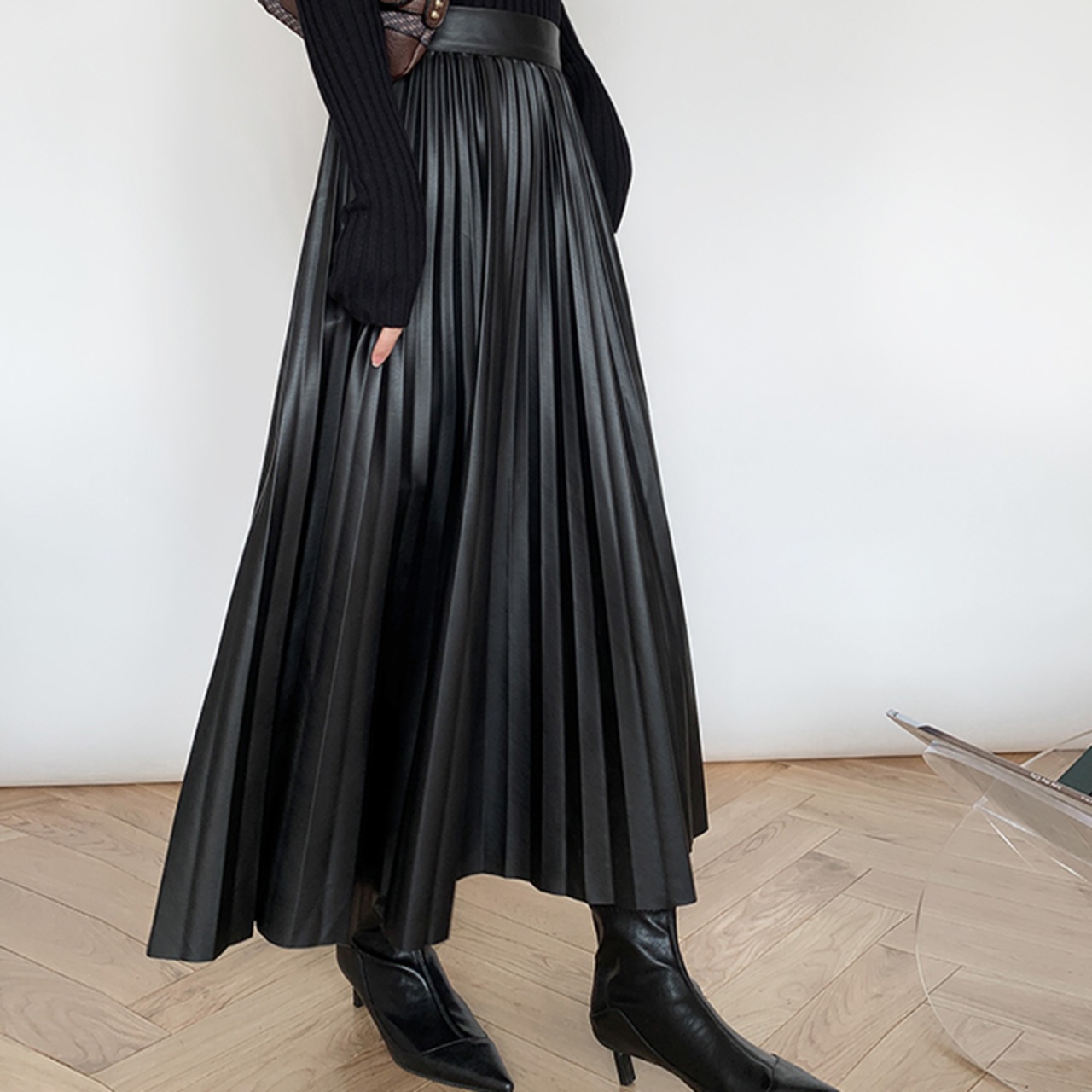 Aラインレザープリーツスカート W01005