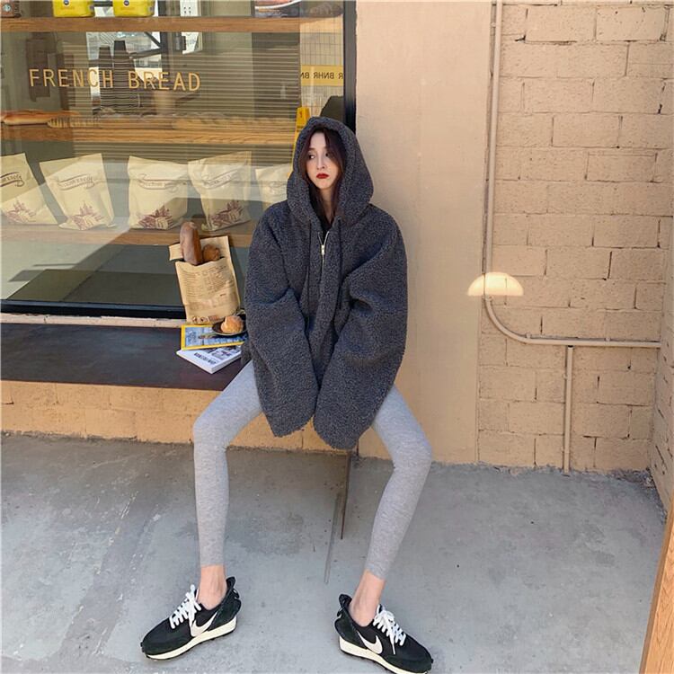 こなれ感のある上級コーデが一瞬で完成 早い者勝ち ラムウール フード付き 大人気 コート sweet系