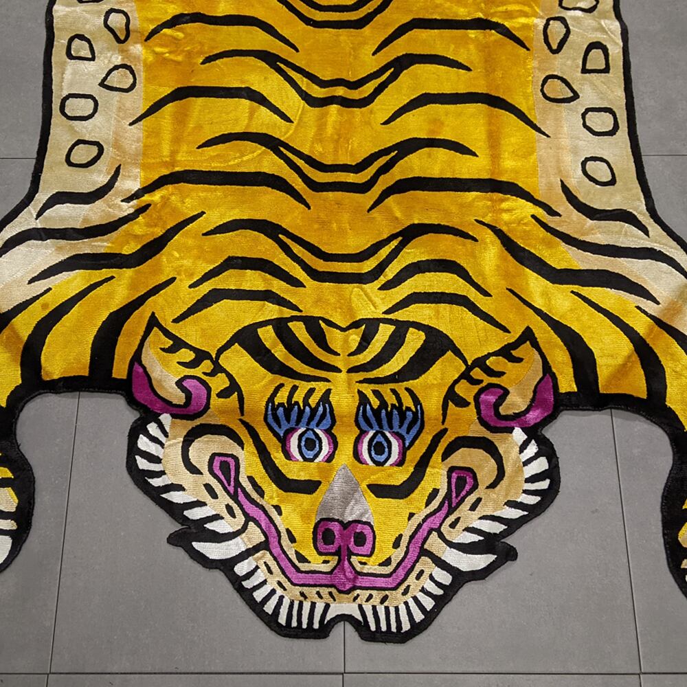【本物・特大・シルク】チベタンタイガーラグ Tibetan Tiger Rug (XXXLサイズ シルク 076) チベタンタイガーラグ