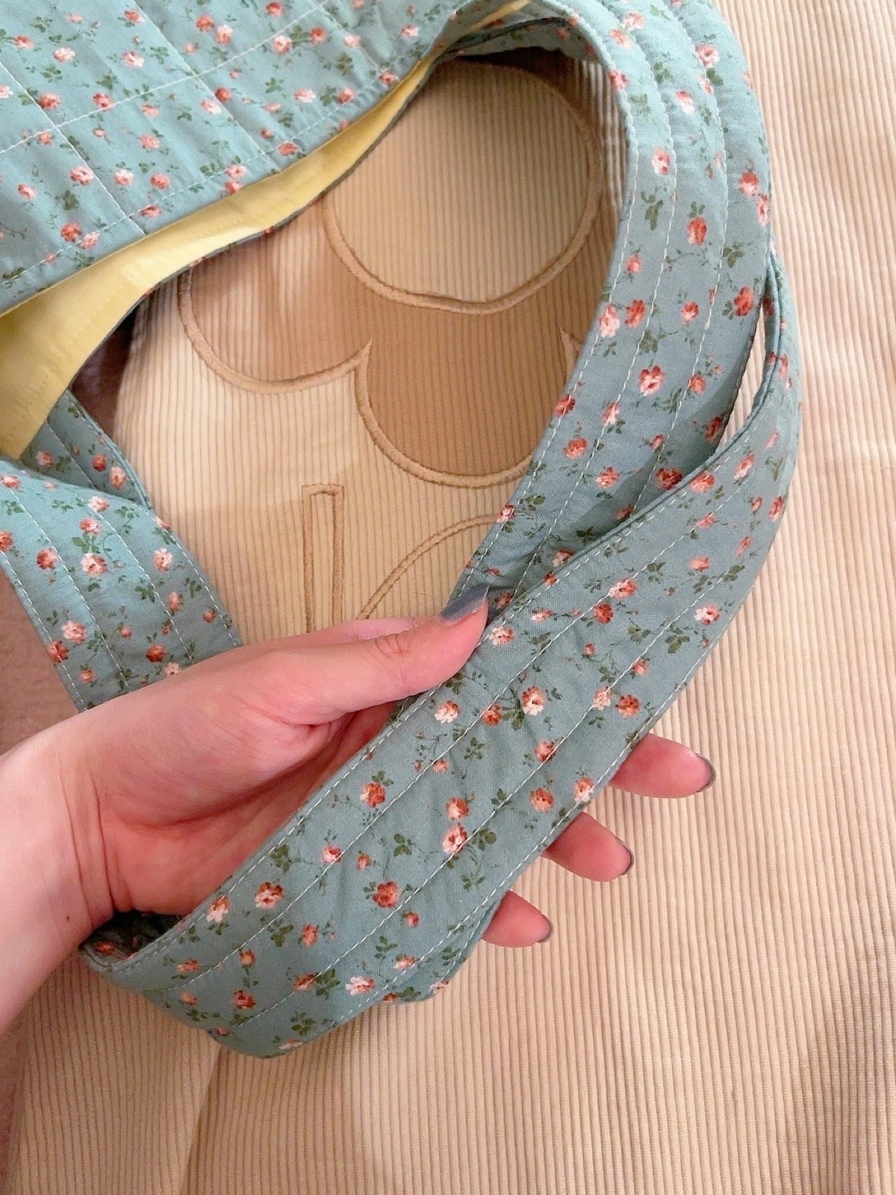 original / saxe blue flower quilting tote bag