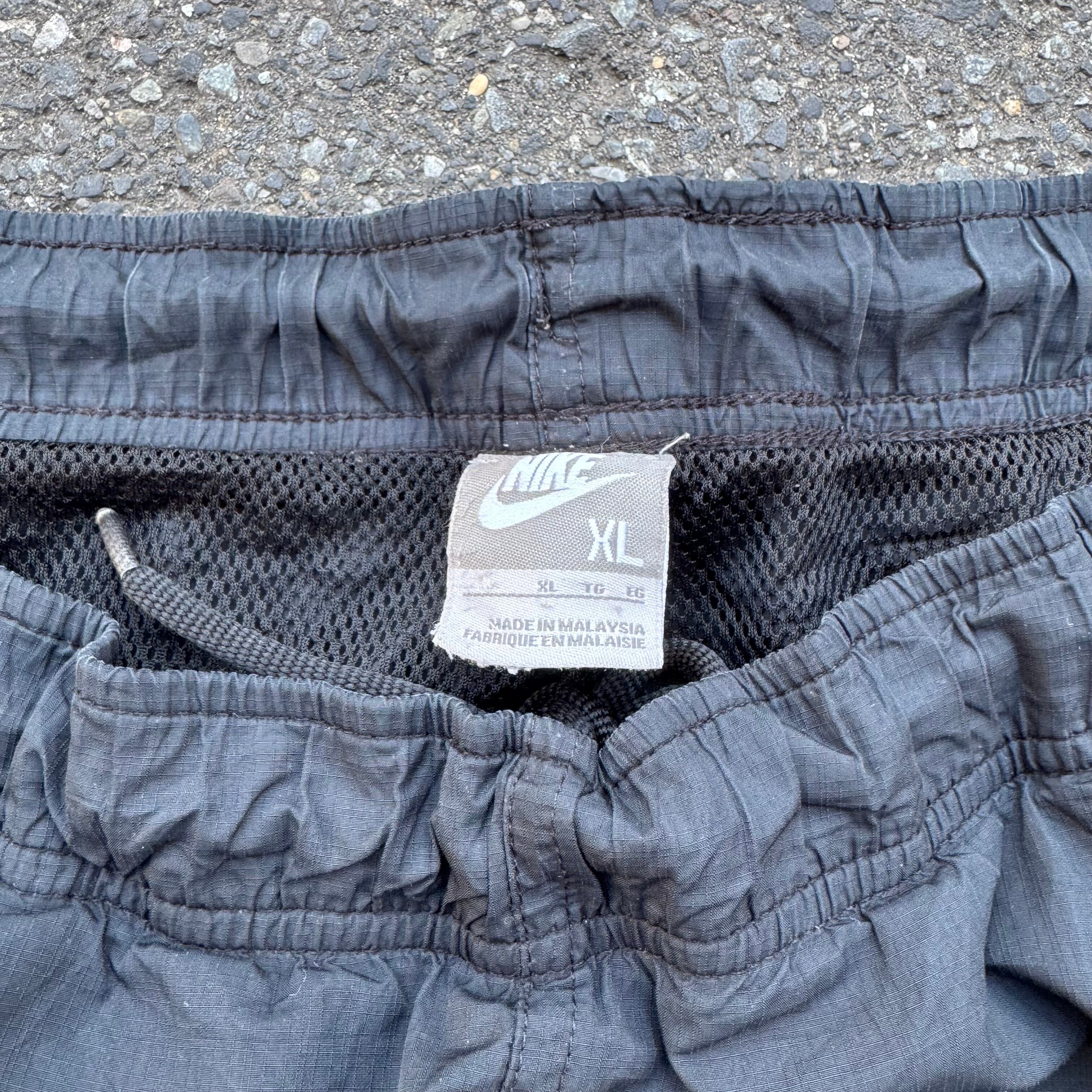 NIKE サイドライン ワイドナイロンパンツ AKB | 古着屋PENNY