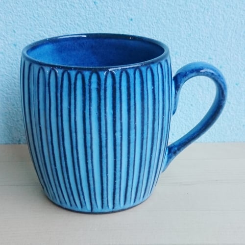有田焼 波佐見焼 タイコ型マグカップ ブルー彫 2-043 | utsuwanohana