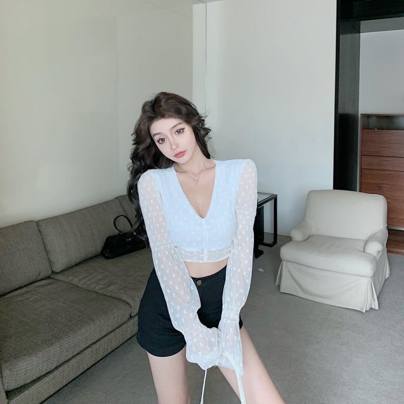 バックリボン へそ出し 白 ボリューム パフ袖 長袖 くびれ シャツ 韓国