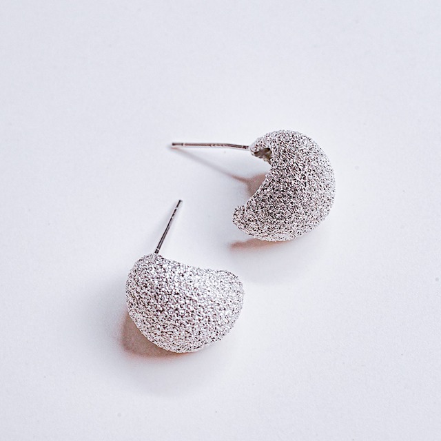 メタルデザインピアス