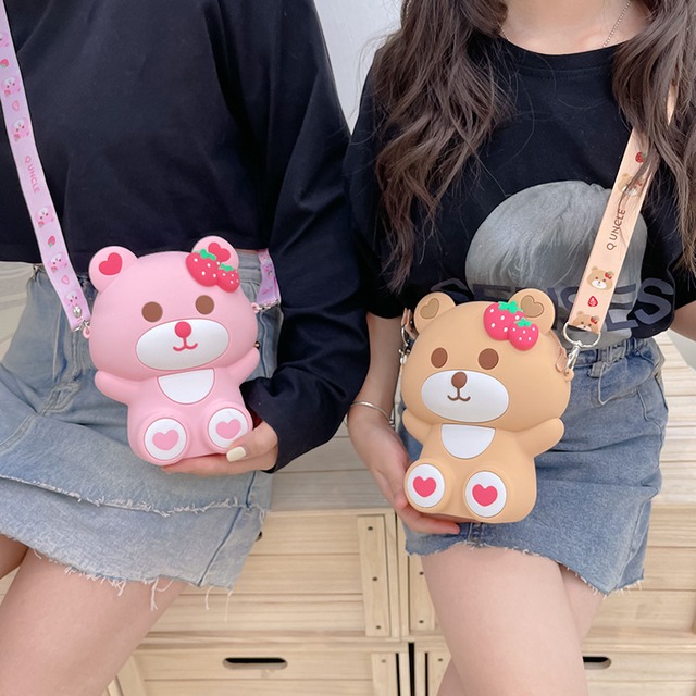 韓国の女の子イチゴクマオールマッチシリコーンショルダーメッセンジャー携帯電話バッグ