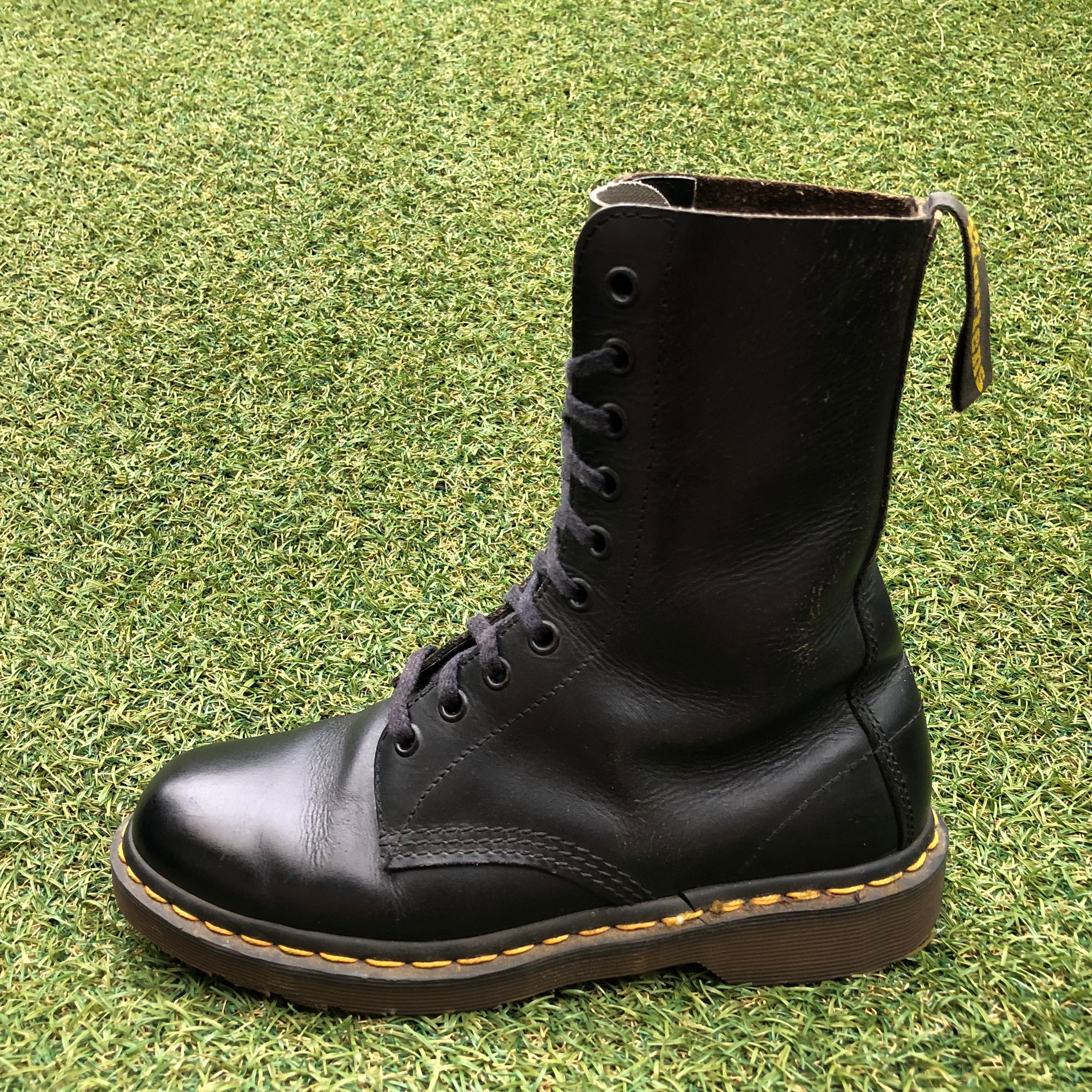 イングランド製 ホワイト社 Dr.MARTENS ドクターマーチン 10ホールブーツ HA667