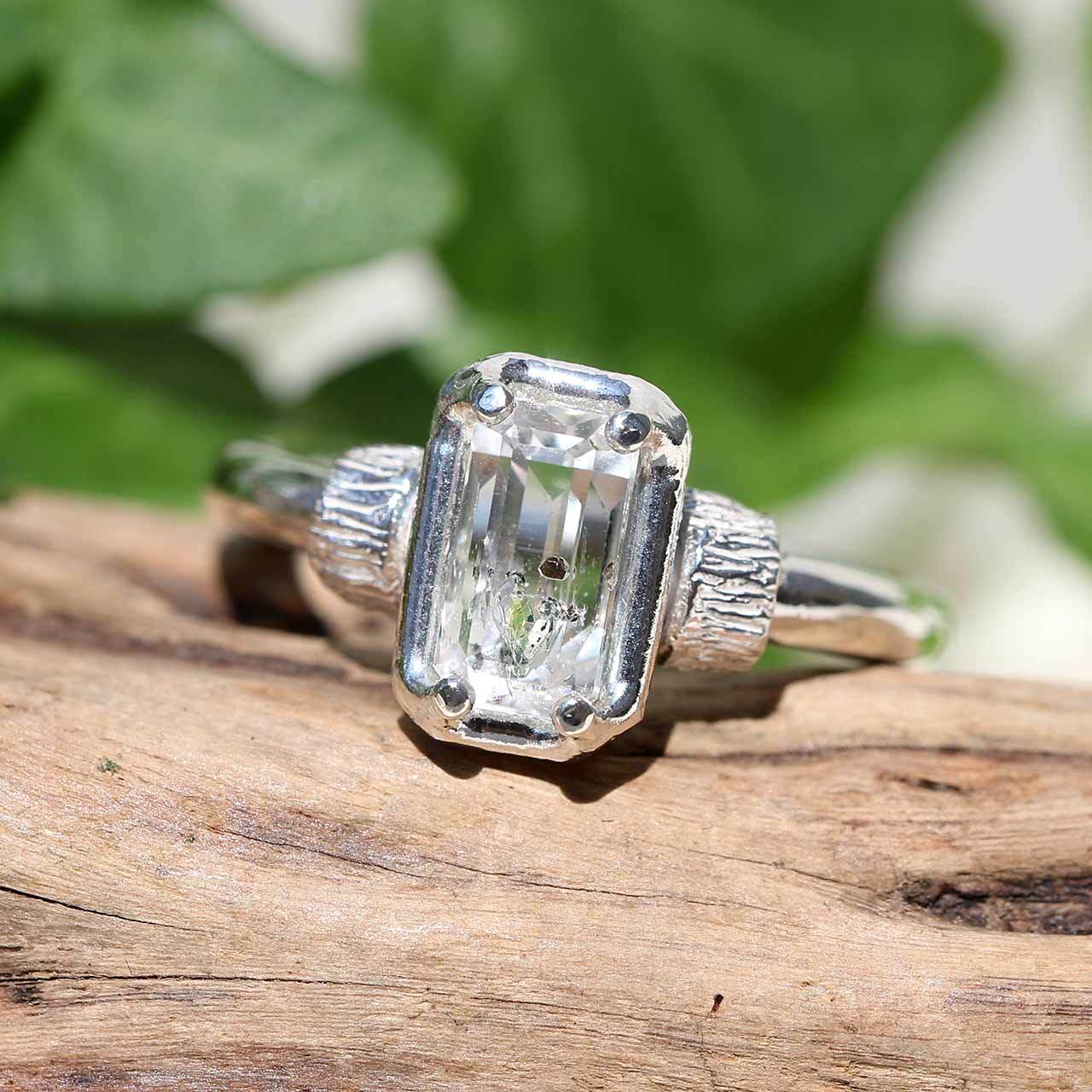 オイルインクォーツ/激レア指輪/世界を制する女王のリング オイルインクォーツ/激レア指輪/世界を制する女王のリング 【公式通販】