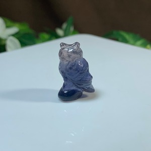 30.可愛い小さいフローライトふくろう