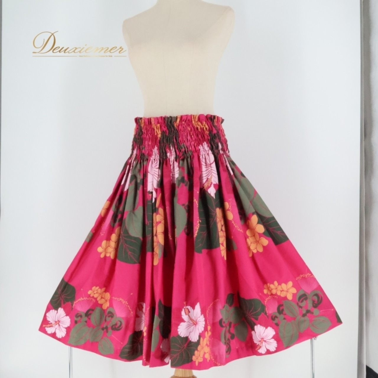 フラダンス 衣装 パウスカート フラガールズ ピンク系 HULA GIIRLS ハイビスカス柄 プルメリア柄 シングル シンプル かわいい 華やか 鮮やか 明るい 茶 白 ハワイアン アロハ ハワイアンプリント フラ ダンス レッスン 練習 花柄スカート