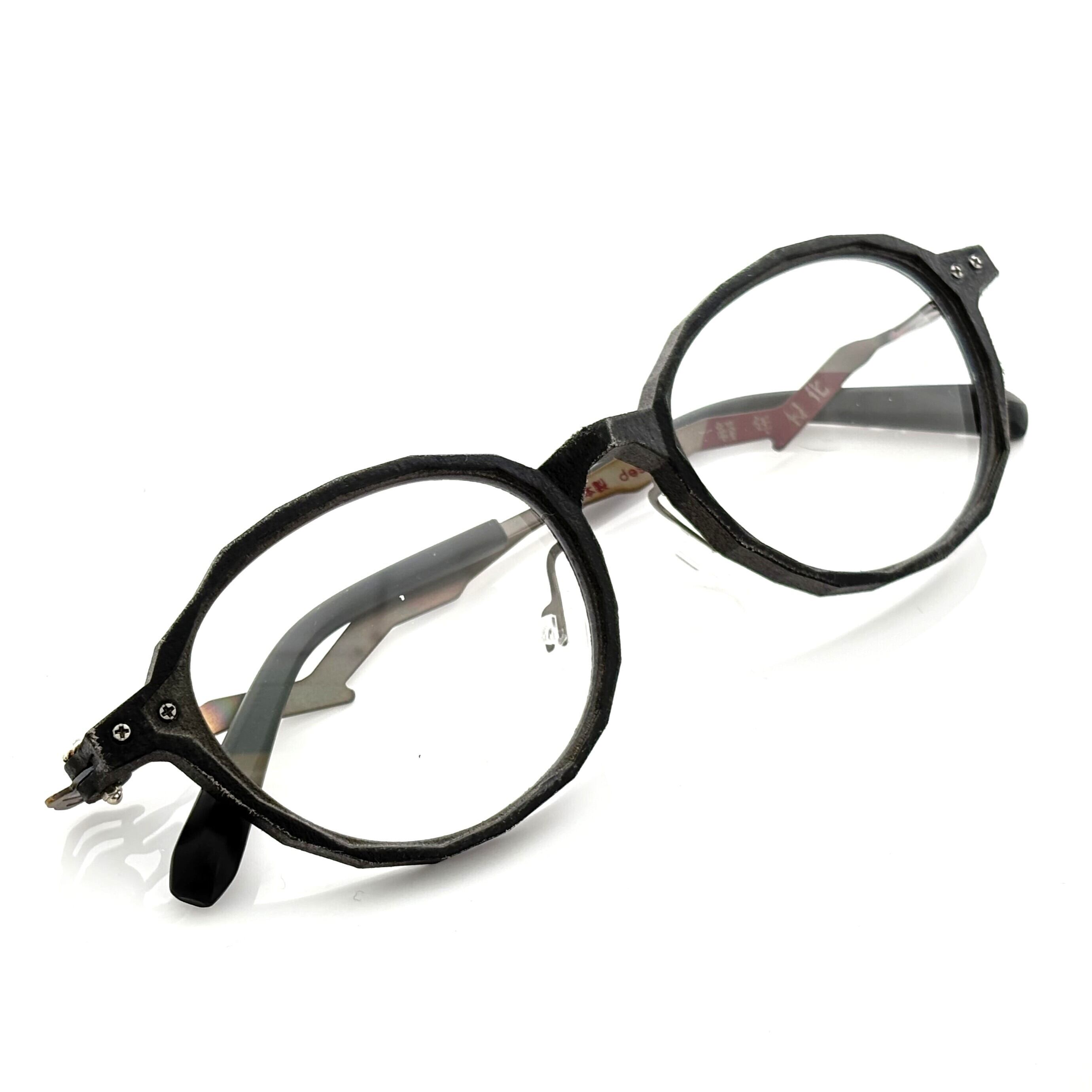 品番:435「崖っぷちの悪戯」 色:黒二式