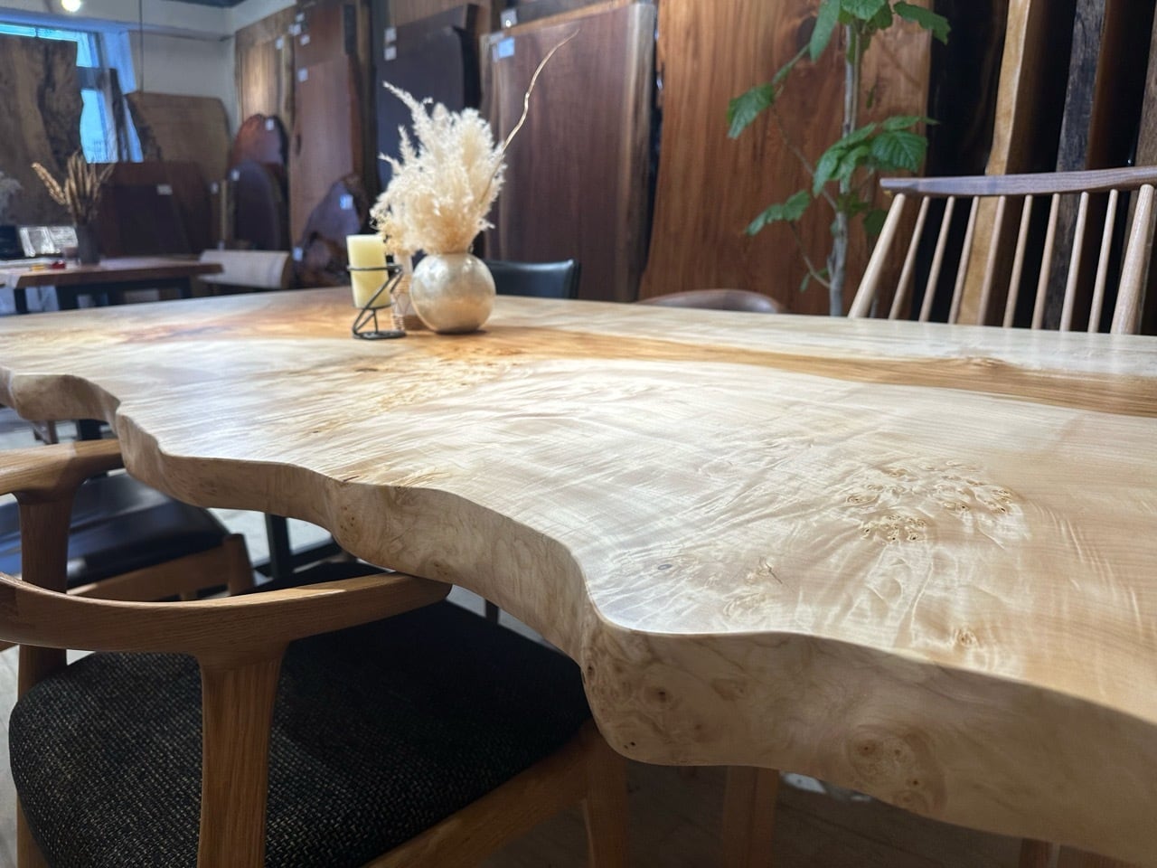 栃（トチ）_2070×1000-950-1020×55_浅草本店_テーブル天板/一枚板