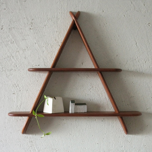 Triangle wall shelf / OH009