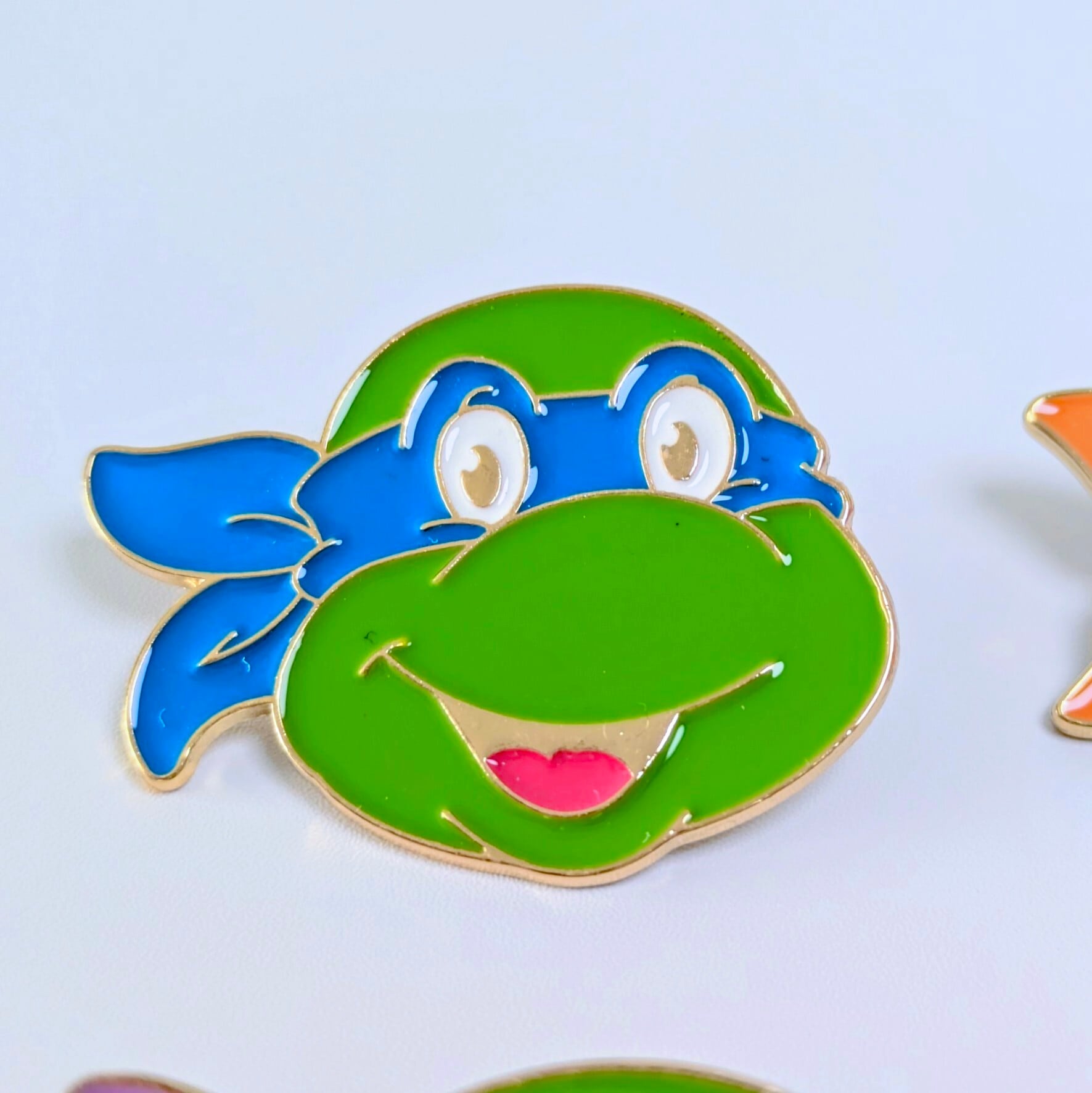 送料無料！ ★PINS / ピンズ★【 Teenage Mutant Ninja Turtles ( ティーンエイジ ミュータント ニンジャ タートルズ )】単品 〚アメリカン雑貨 アメトイ〛
