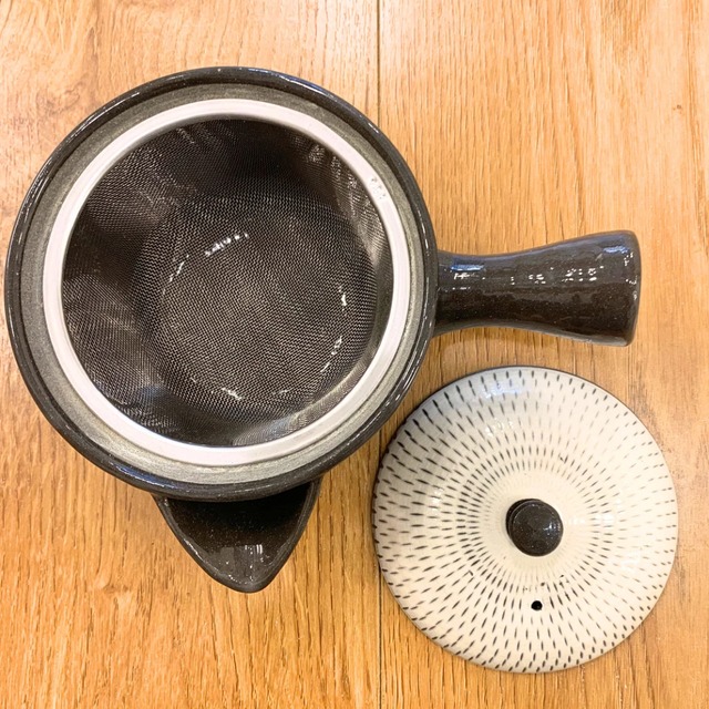 【波佐見焼】【利左エ門窯】【黒陶飛びかんな】【急須】白　黒　250cc