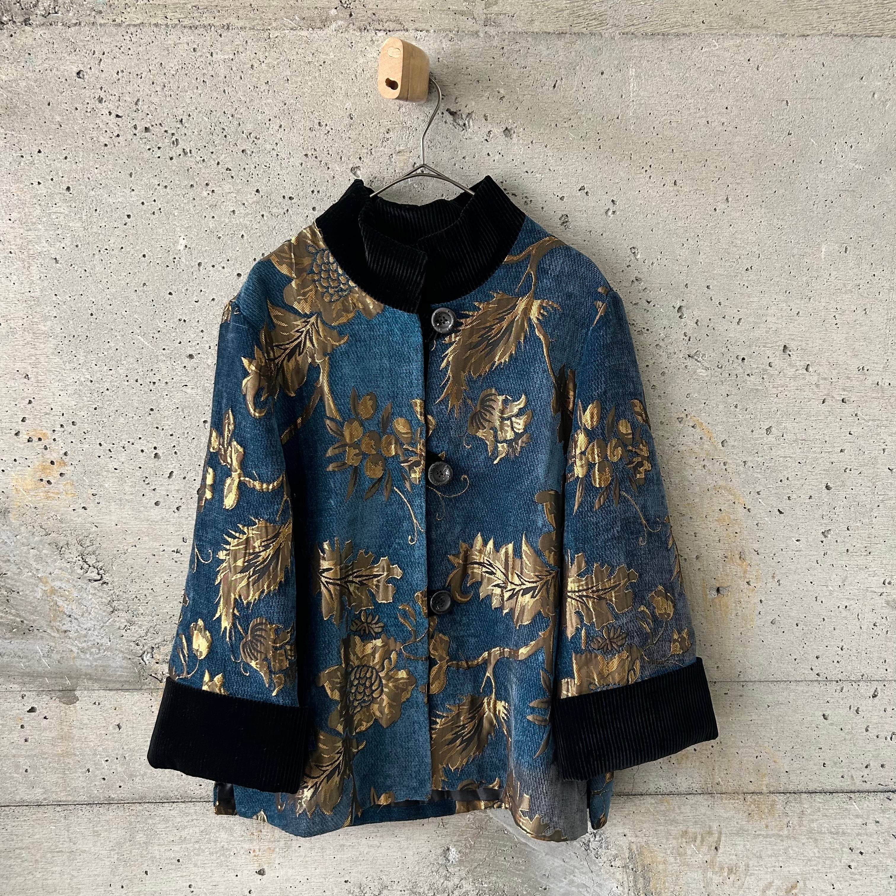 Flared sleeve jacket