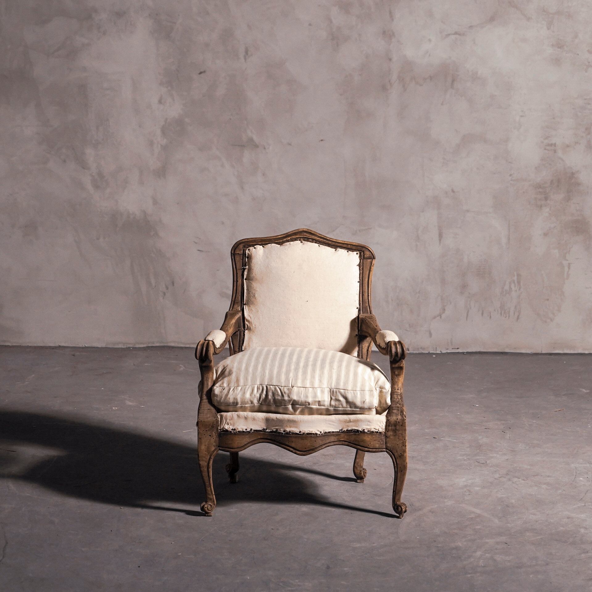 チェア/キッズサロンチェア/アームチェア/ヌード家具/フランスアンティーク/撮影アイテム/シングルソファ/子供用