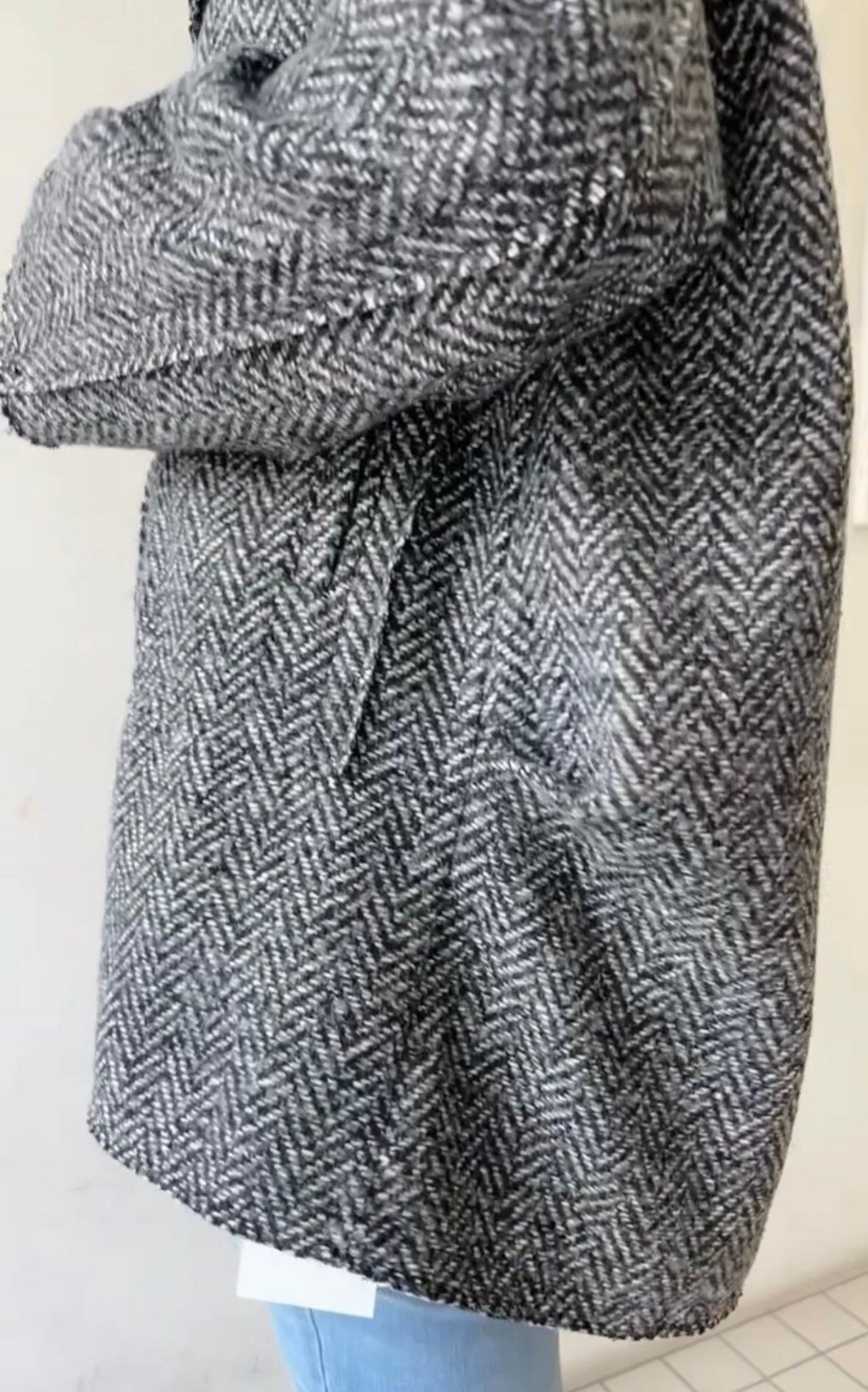 ヘリンボーンツイードハーフコート 504388 CYAN tokyo シアン