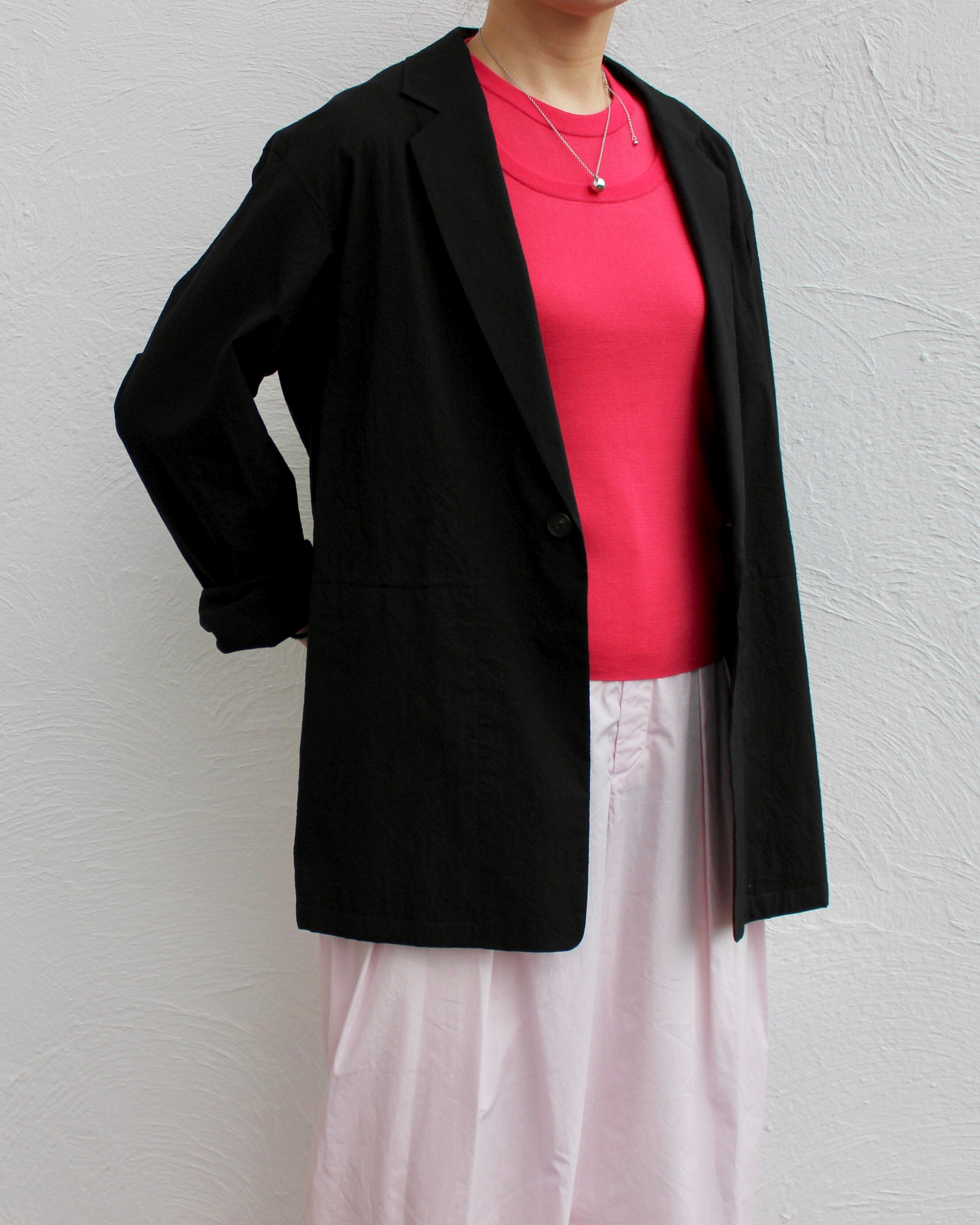 Nikki ESSENTIAL PIECES | Coffee Restaurant & Boutique mari