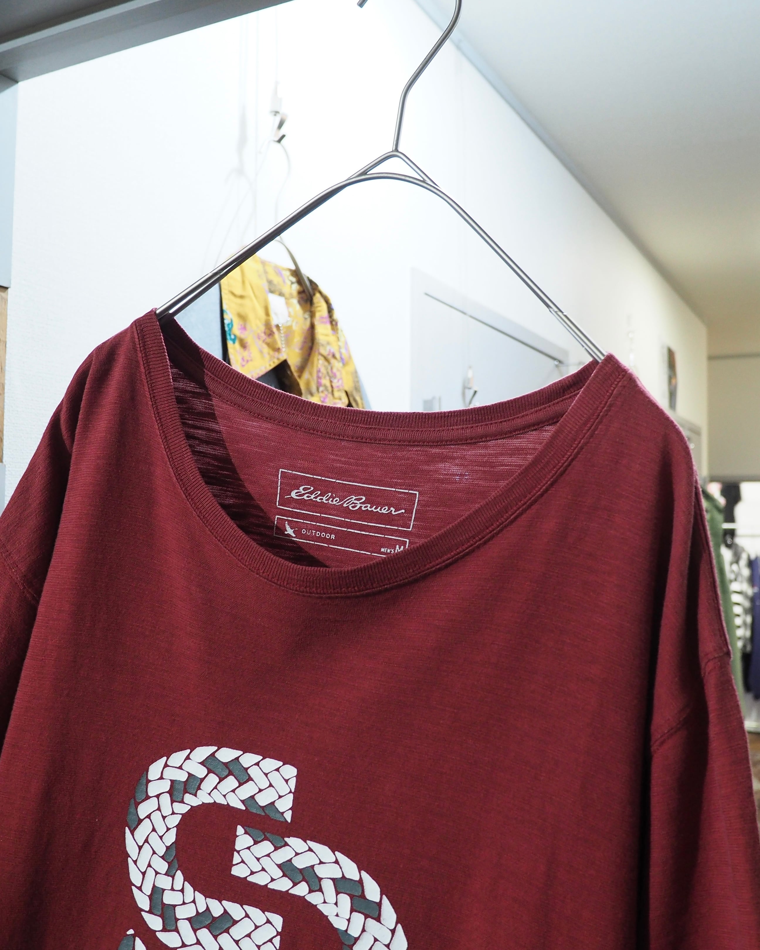2000s " Eddie Bauer - 捻れ " Graphic Logo printed SS Tee