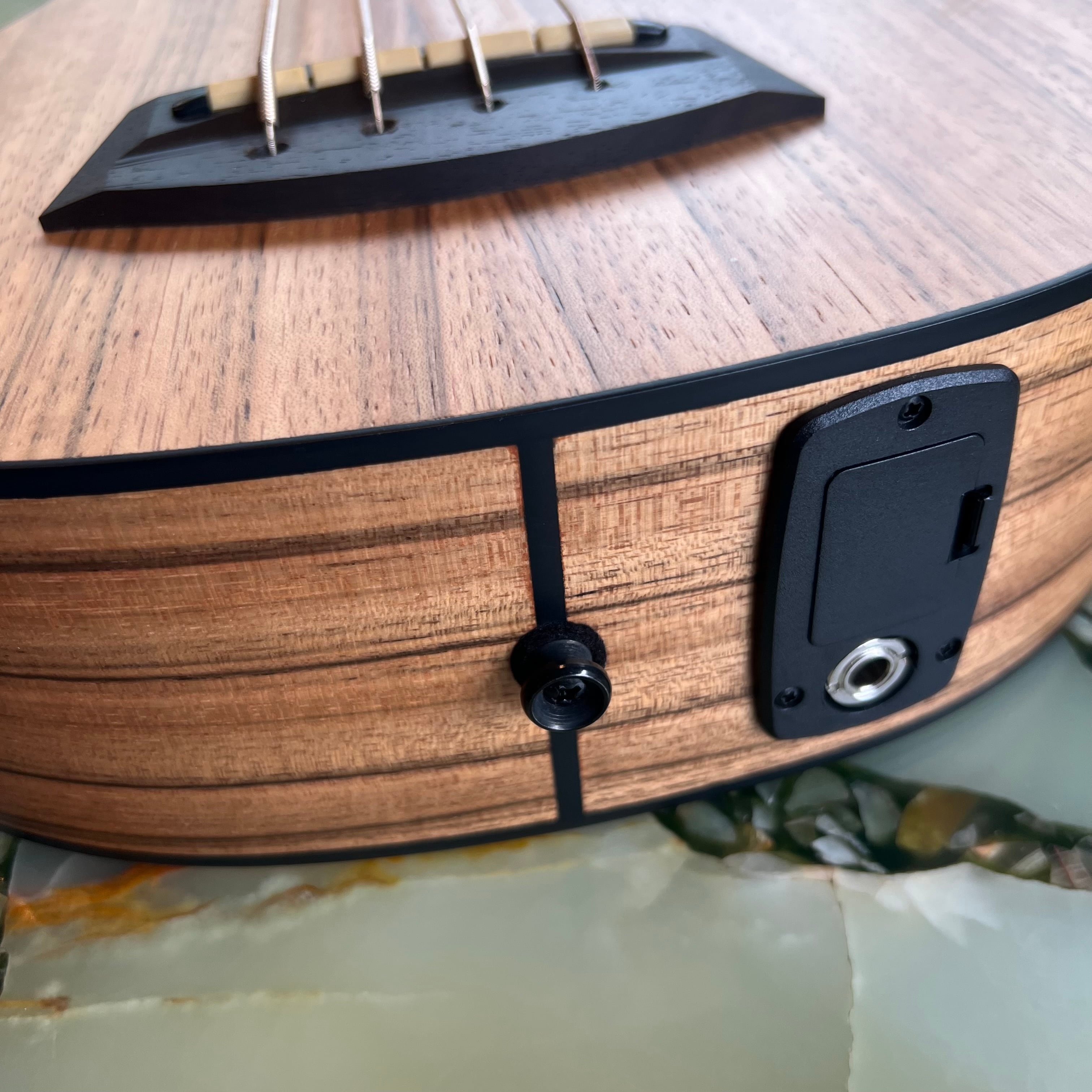 新品 調整済 KALA ウクレレベース UBASS-PW-FS | UKULELE DARUMA