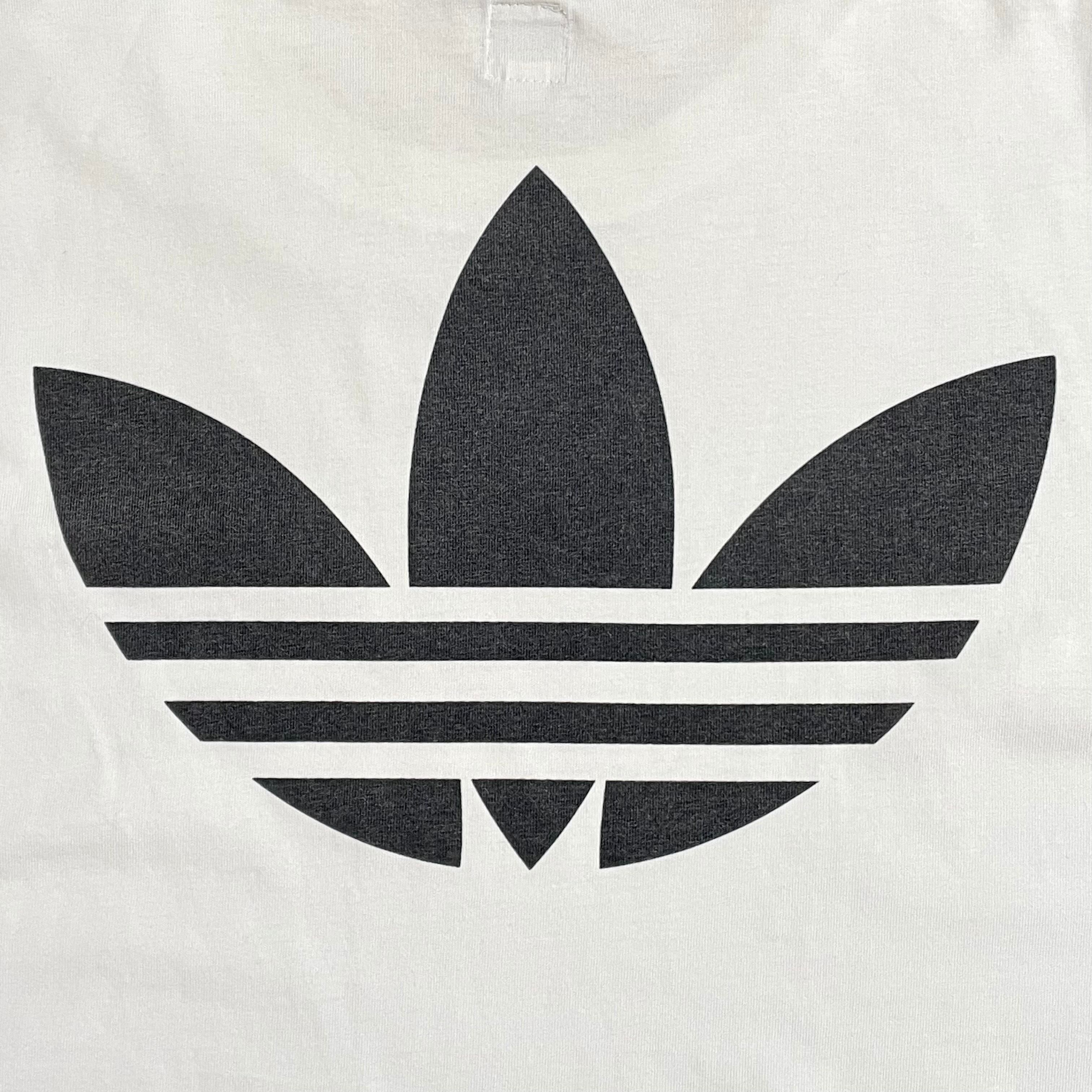 adidas】ワンポイント 刺繍ロゴ バックプリント Tシャツ トレフォイル